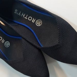 Black Rothy Point Flat (9) with box